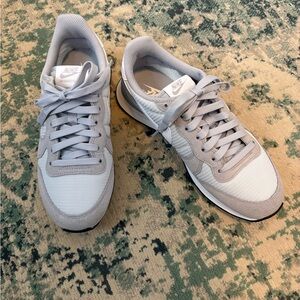 Nike Light Grayish and light blue Low-Top Sneakers